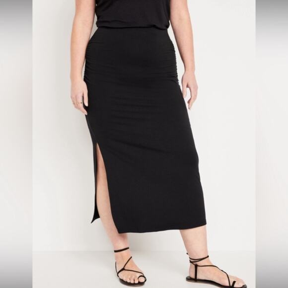 Old Navy black Ruched Maxi Skirt - Picture 3 of 12